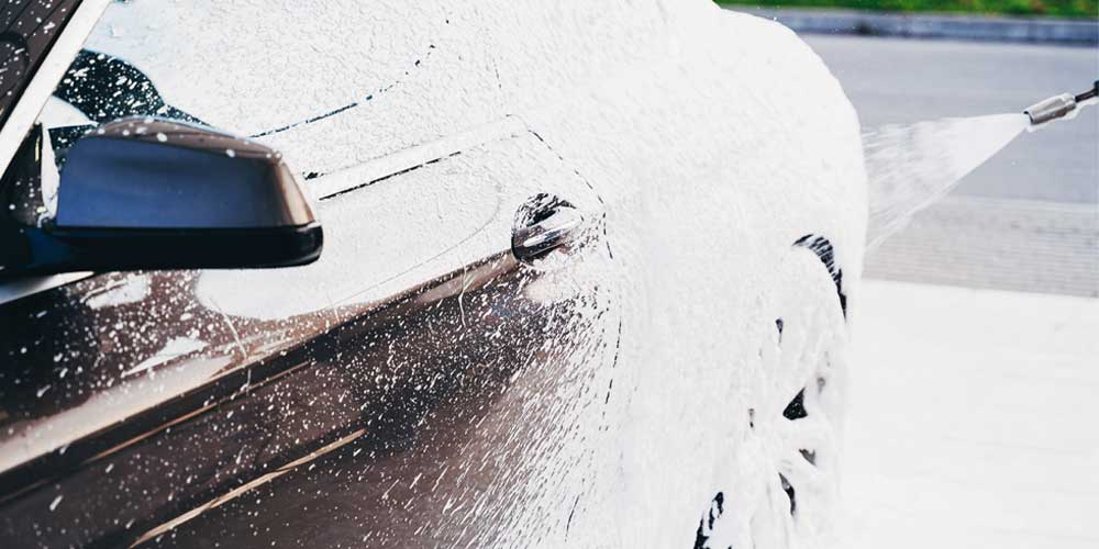The Benefits of Snow foam: Why It’s Essential for Safe Car Washing